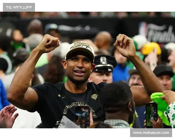 霍福德信心十足:大学双冠经验助力NBA卫冕梦想(霍福德生涯) 霍福德信心十足:大学双冠经验助力NBA卫冕梦想(霍福德生涯)